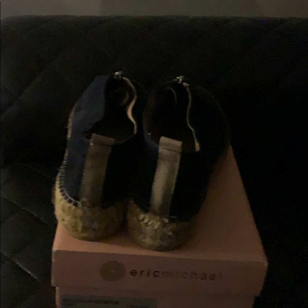Shoes - Picture 2 of 4